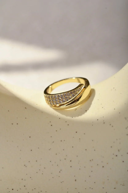 Elegant Guldring med Funklende Sten (1+1 GRATIS)